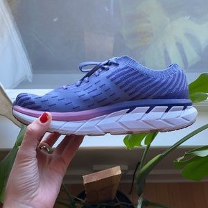 Hoka One One Clifton 5